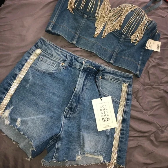Small denim 2 piece with diamonds never worn - Picture 1 of 2